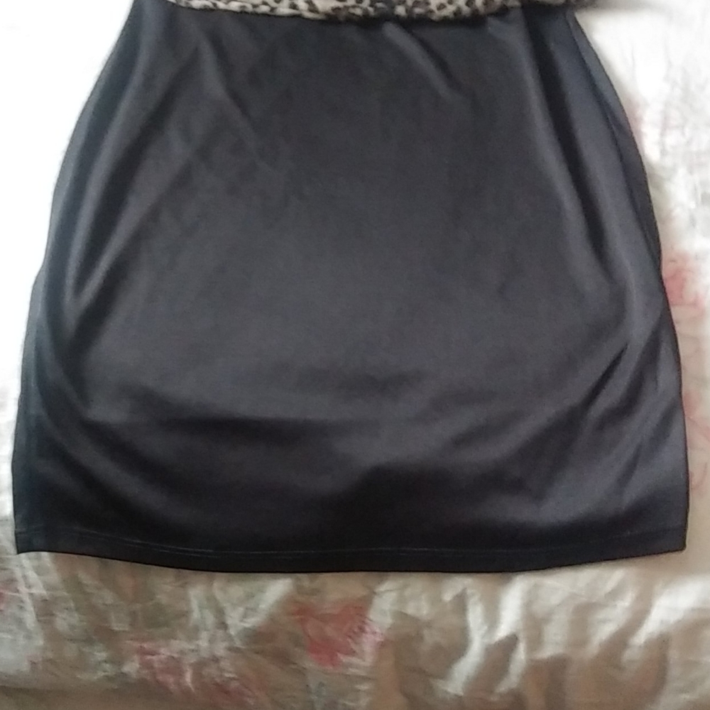Brand new Guess dress - Picture 6 of 6